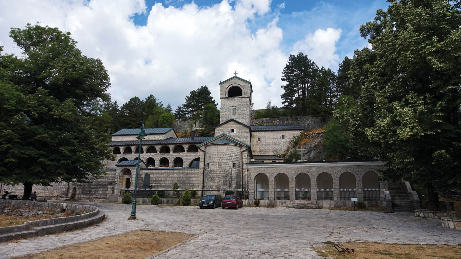 Bezoek Cetinje, de historische hoofdstad van Montenegro REiSREPORT Bezoek Cetinje, de historische hoofdstad van Montenegro REiSREPORT