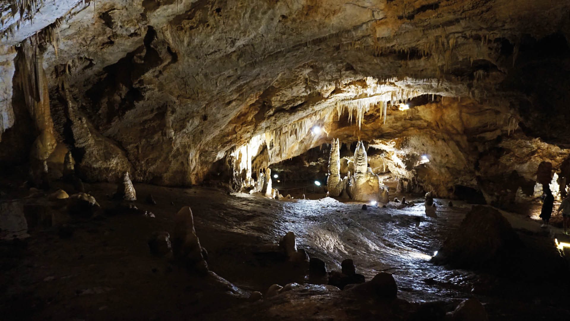 lipa cave montenegro